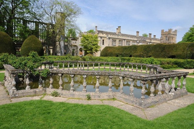 Pond in the Queen's Garden, Sudeley