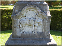 ST2885 : Depiction of Sir Briggs (close view), Tredegar House gardens, Newport by Robin Drayton