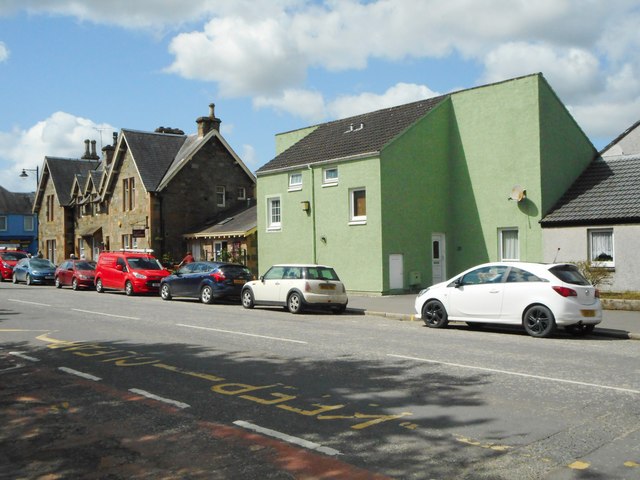 Contrasting building styles, Kirkcudbright