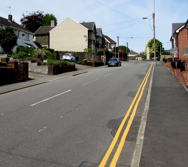 Up Pentwyn Road, Blackwood © Jaggery cc-by-sa/2.0 :: Geograph Britain ...