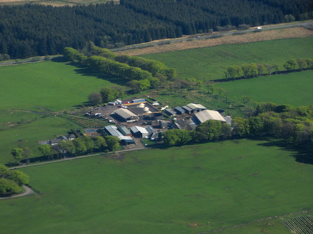 Hartfield Farm from the air © Thomas Nugent :: Geograph Britain and Ireland