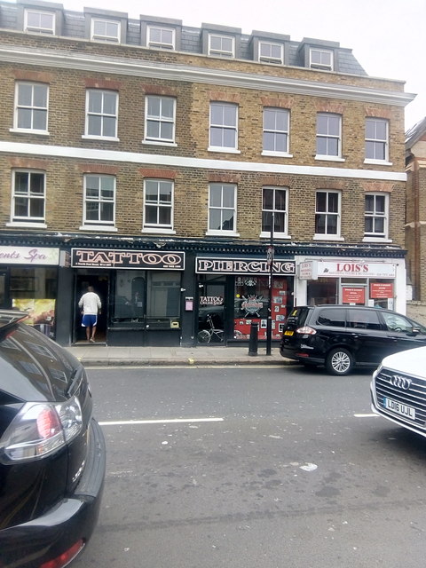 Tattoo and piercing parlour, North End Road