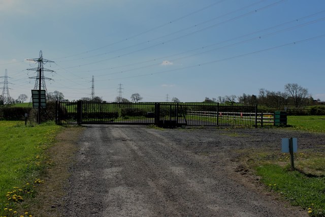 Gated track to South Dissington
