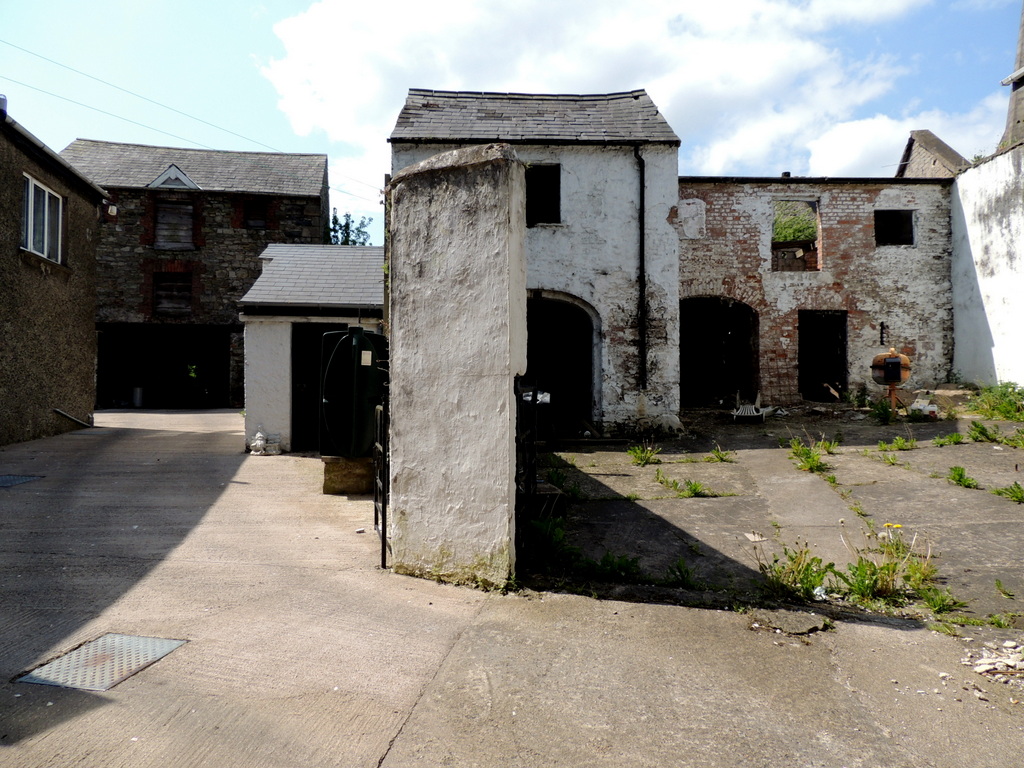 Outbuildings, George’s Street, Omagh © Kenneth Allen :: Geograph Ireland