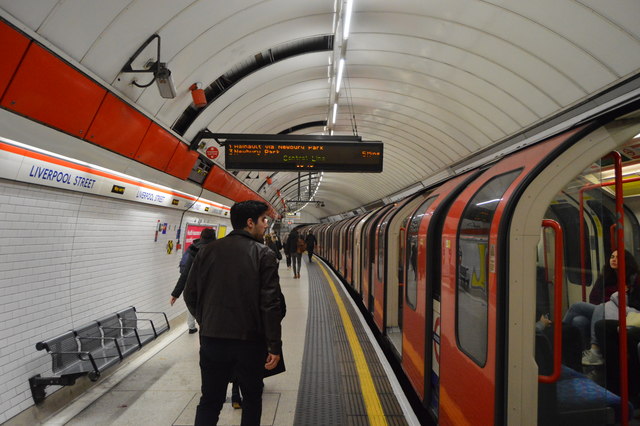 Central Line At Liverpool Street Station © N Chadwick Cc By Sa20