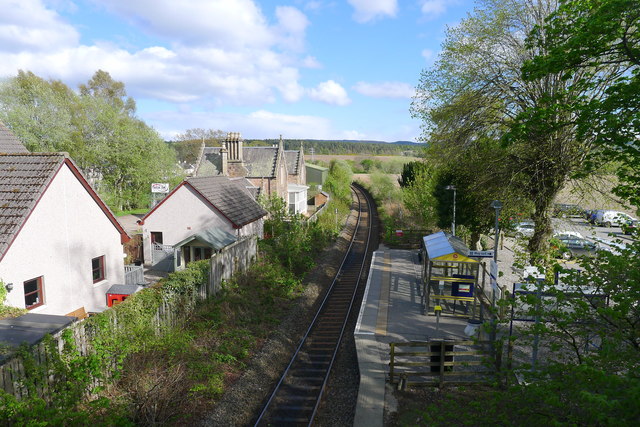 Beauly Station from the A862 bridge