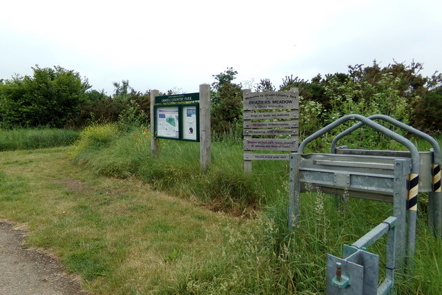 Signs At the entrance to Braziers Meadow