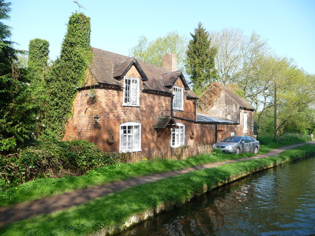 Canalside house, Botterham