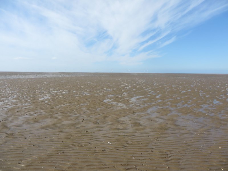 Flat beach at Wallasey © Graham Robson cc-by-sa/2.0 :: Geograph Britain ...