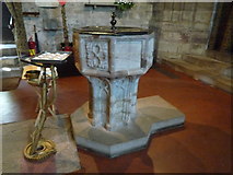 SO5868 : St. Mary's Church (Font | Burford) by Fabian Musto