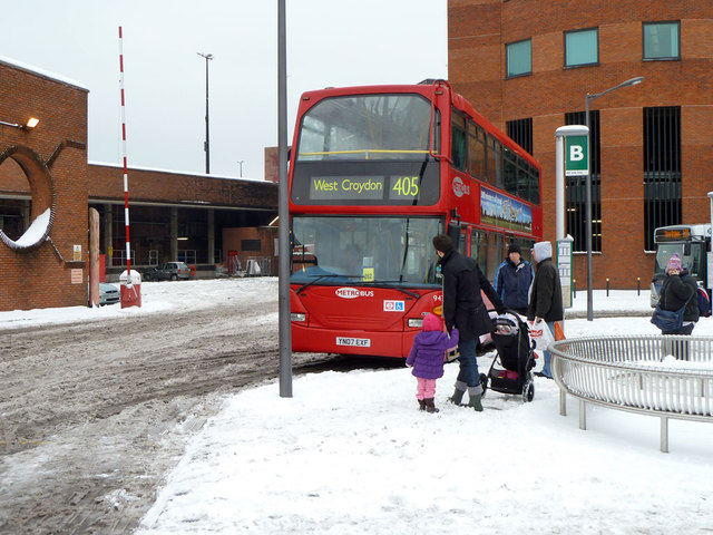 London route 405 bus at Redhill