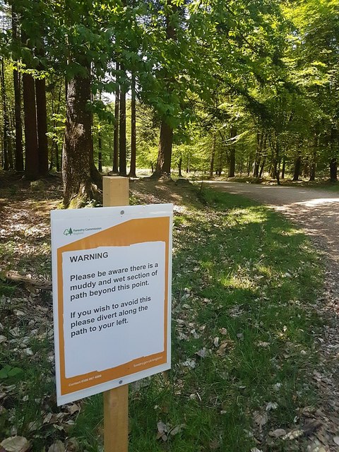 Track and warning notice in Bolderwood