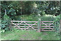 Footpath to Tusmore Park