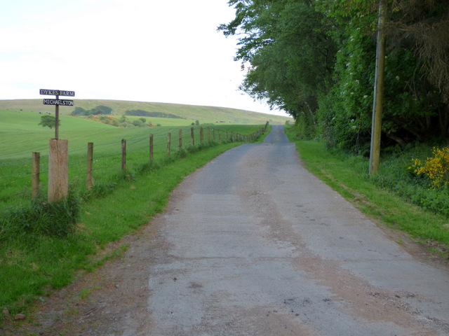 The road to Dykes Farm