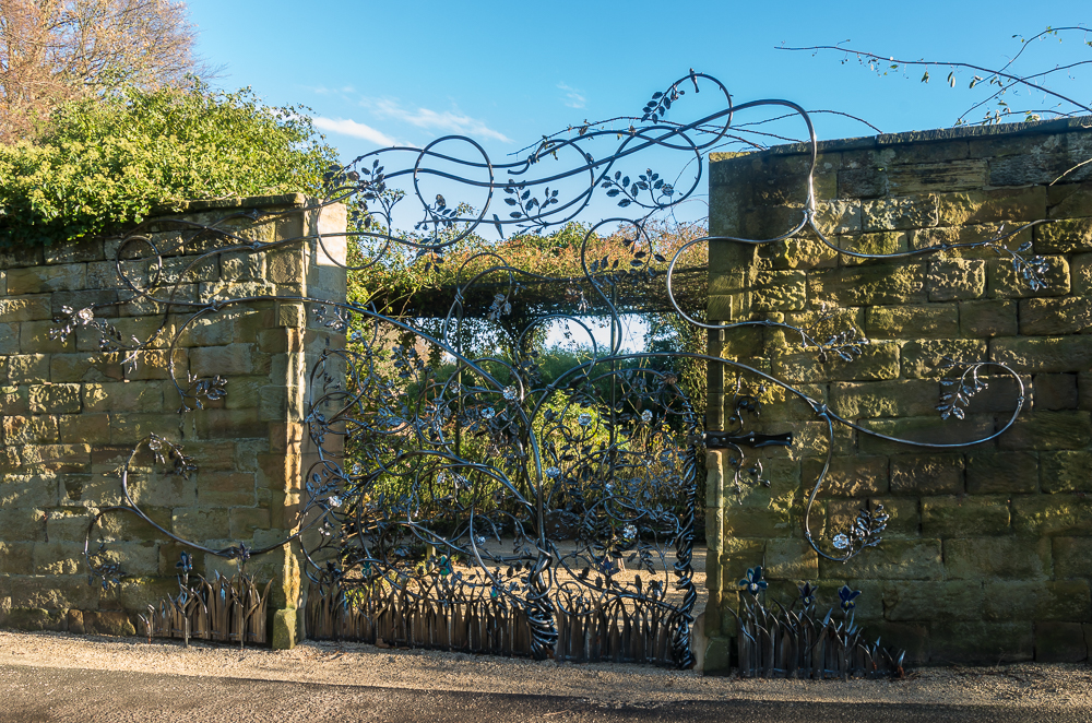 The Singing Gate, The Alnwick Garden © Ian Capper cc-by-sa/2.0 ...