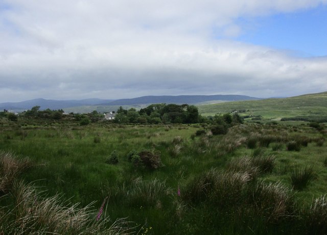 Rough grazing and farm near Cousane © Jonathan Thacker :: Geograph Ireland