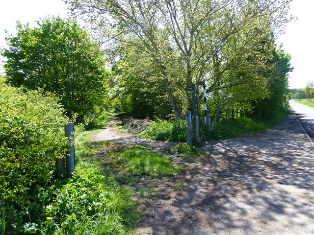 Waymarked path on Brimstage Road