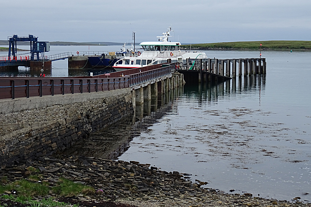 Piers at Houton © Anne Burgess cc-by-sa/2.0 :: Geograph Britain and Ireland