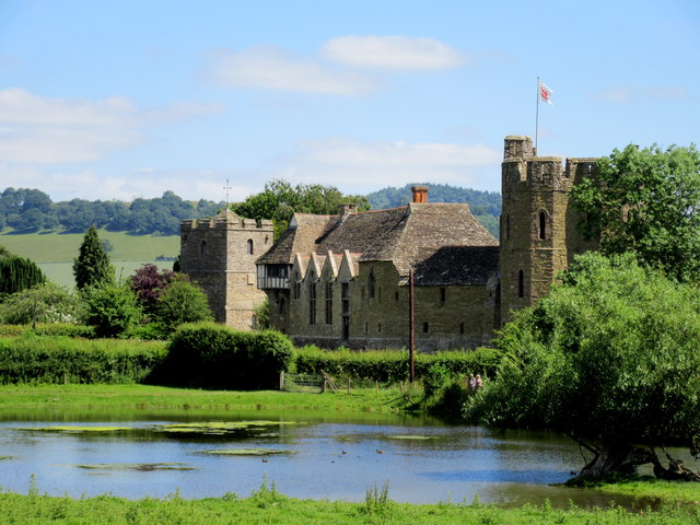 Stokesay Castle