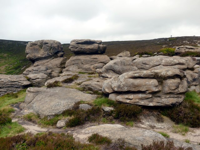 Rocky outcrop at Ringing Roger