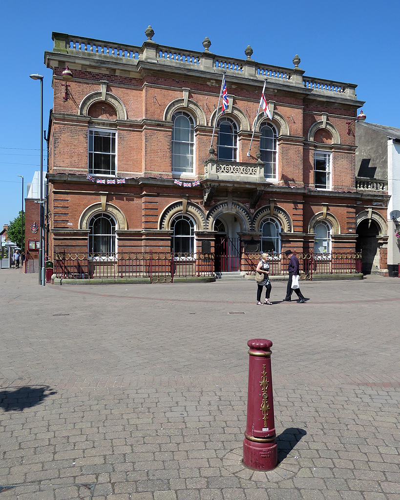 Ilkeston Town Hall © John Sutton :: Geograph Britain and Ireland