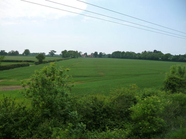 Farmland between the mid-Norfolk Railway and the B1135