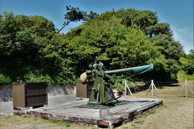 Dover Castle: Original 3 inch, 20cwt dedicated anti aircraft gun