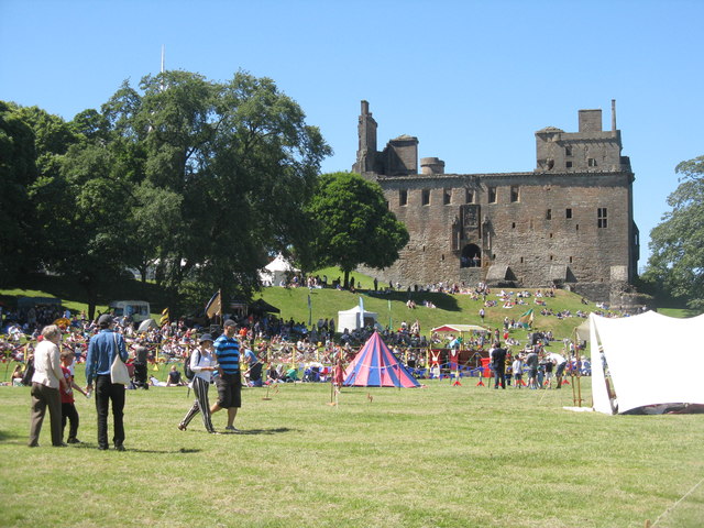 Linlithgow Palace from the Peel