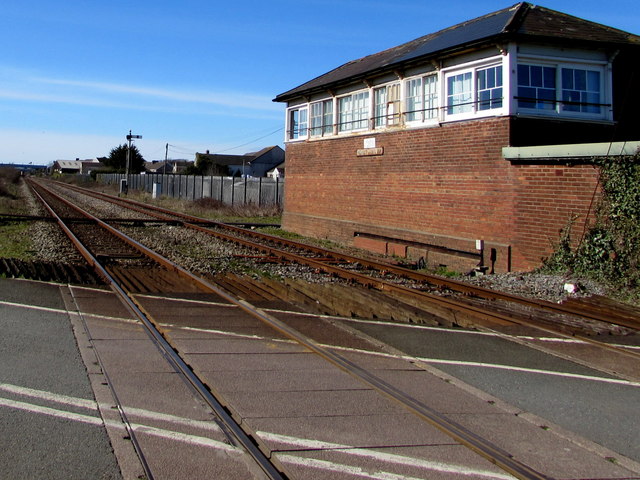 West Wales Line towards Pembrey & Burry... © Jaggery cc-by-sa/2.0 ...