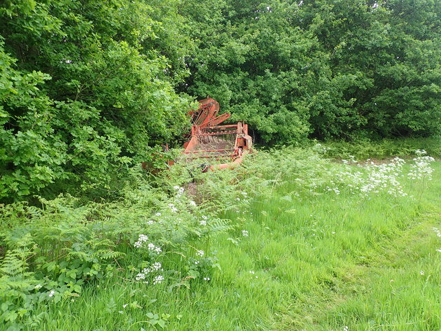 Abandoned farm machinery, Hall Moor