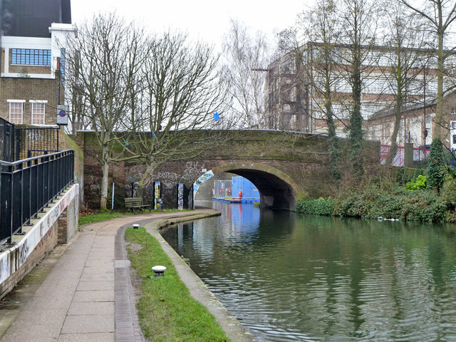 Whitmore Bridge, bridge 43, Regent's... © Robin Webster cc-by-sa/2.0 ...