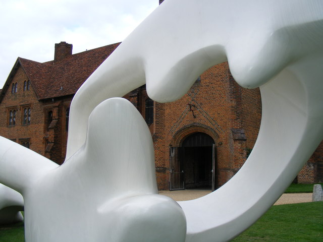 Henry Moore sculpture "Reclining Figure"