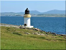 NR2558 : Loch Indaal Lighthouse, Port Charlotte, Islay by G Laird