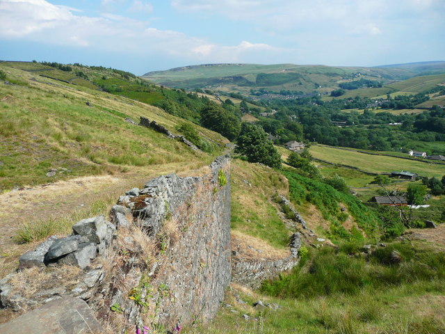 Retaining wall supporting the track to Laverack Hall, Marsden