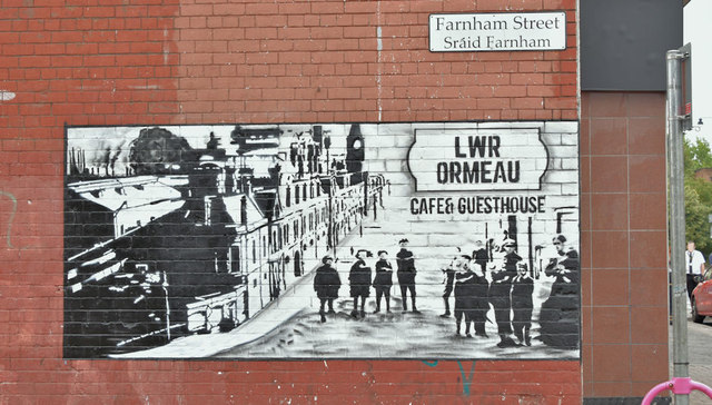 Wall advertising, Farnham Street, Belfast (July 2018)
