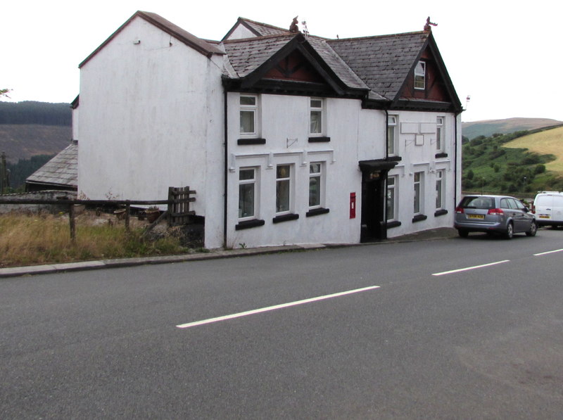 Former White Horse Inn, Pentwyn © Jaggery :: Geograph Britain and Ireland