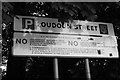 NS4927 : Loudoun Street Parking Sign by Billy McCrorie