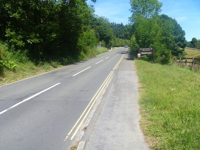 The road to the reservoirs