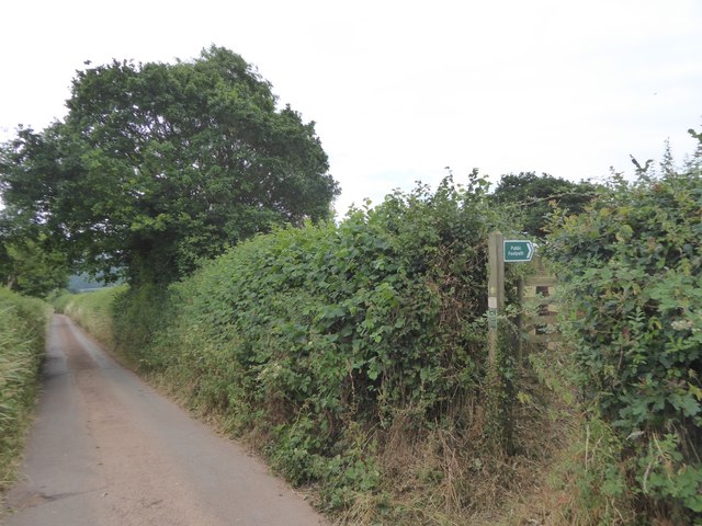 Sign for footpath to Waterlake