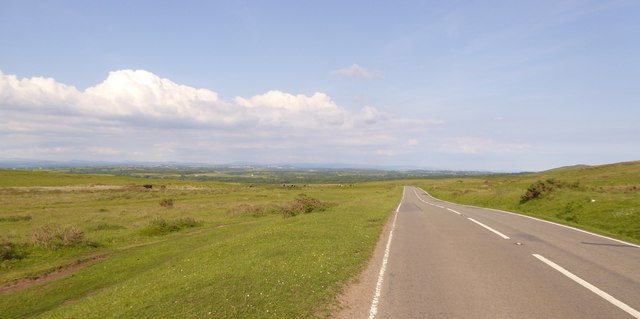 The road east across Cefn Bryn