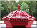 Faux Penfold postbox, Prince Albert Road / Wells Rise, NW8 - cap and bud