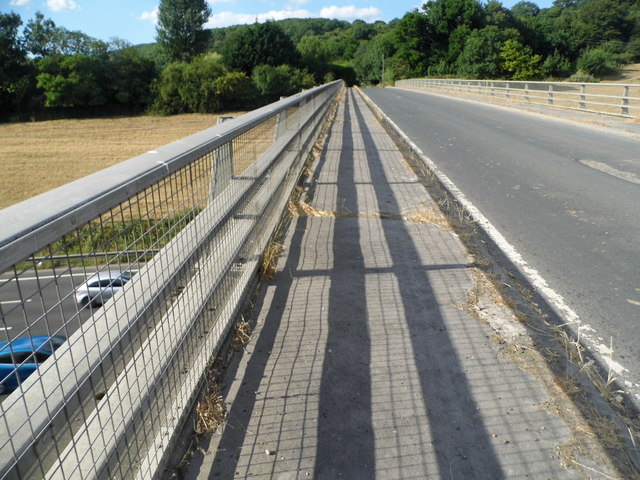 Flower Lane crossing the M25