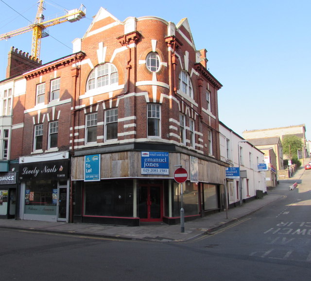 Vacant city centre corner shop to let, Newport
