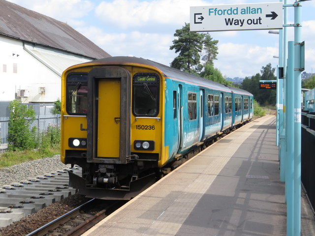 Train at Newbridge