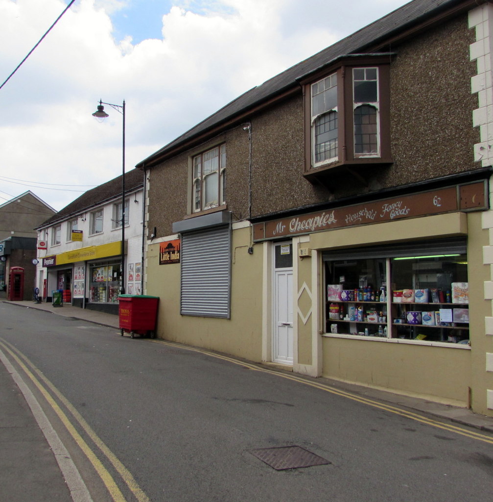 Mr Cheapies, Garndiffaith © Jaggery Geograph Britain and Ireland