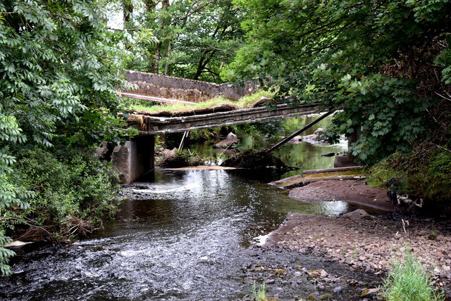 Collapsed bridge over the Camowen River, Bancran / Bracky