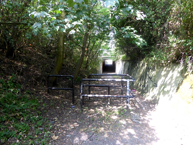 Access control on the Angel Cycleway