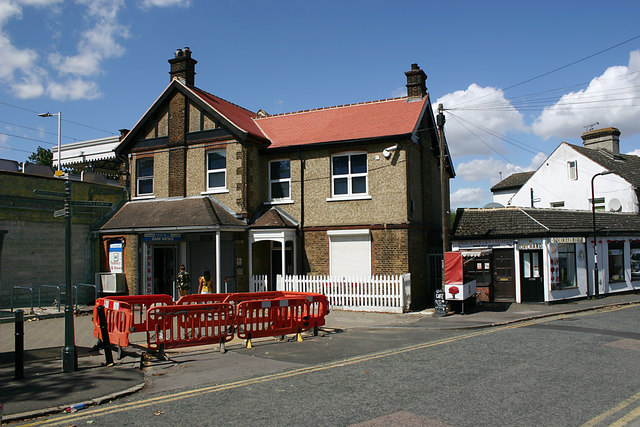Benfleet station - High Street entrance
