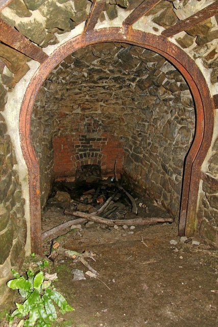 Restored lime kiln, Ticknall Limeyards © Alan Murray-Rust cc-by-sa/2.0 ...