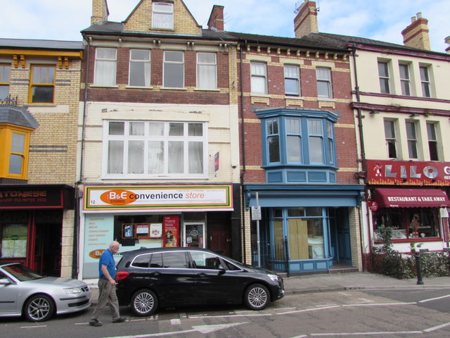 b-e-stores-cardiff-road-newport-jaggery-geograph-britain-and